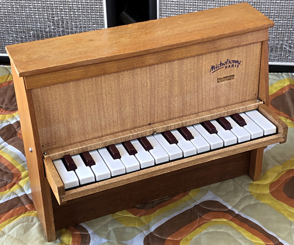 organ69 : [tp018]Michelsonne PARIS Toy Piano