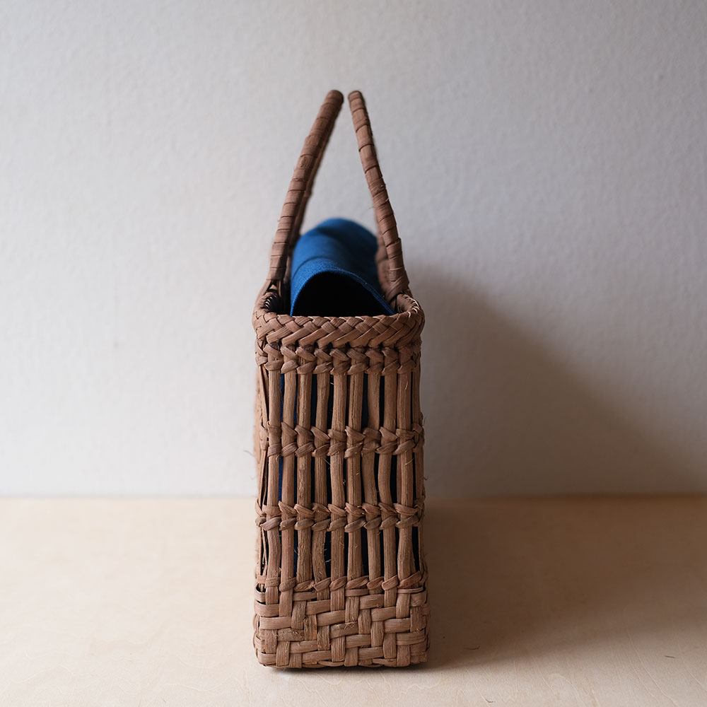 山葡萄 かごバッグ 透かし編み（藍染内布） | ORIORI