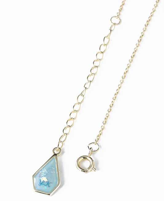 ユーリ!!! on ICE』氷の世界をイメージしたネックレスや腕時計