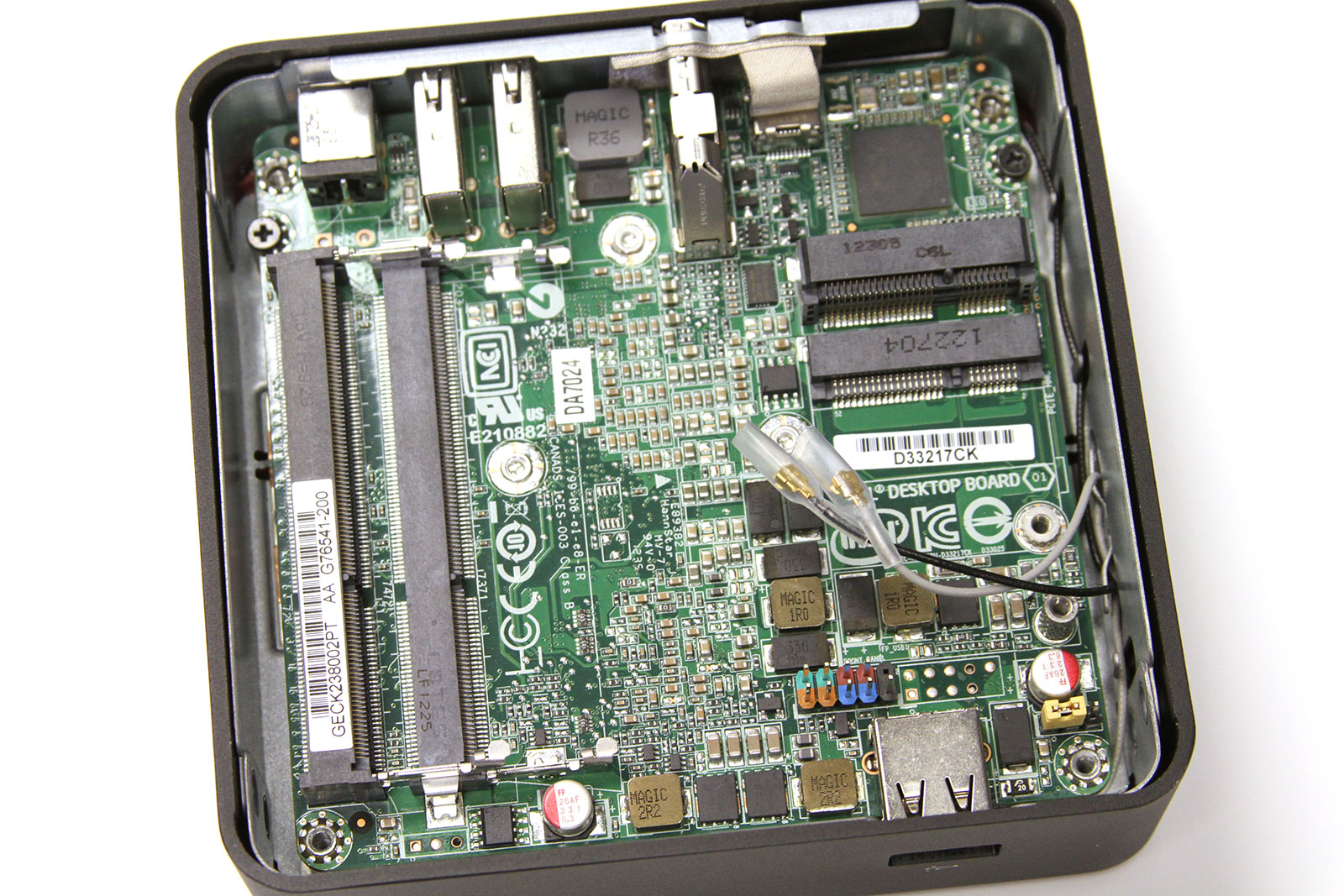 Intel NUC DC3217IYE ミニPC 三台セット Intel NUC DC3217IYE ミニPC