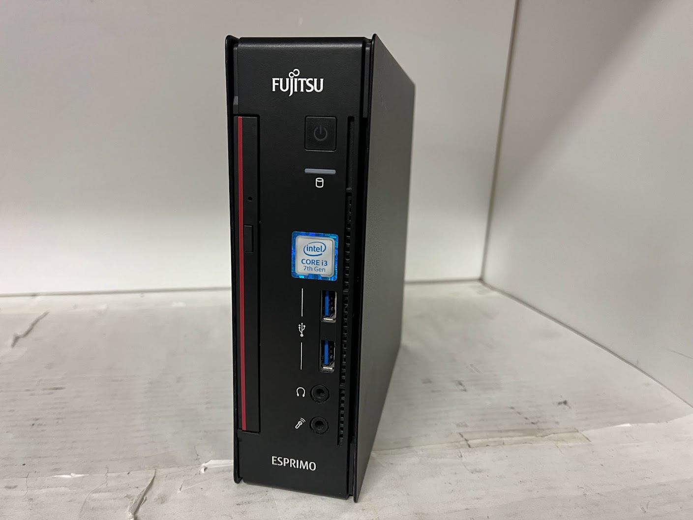 FUJITSU(富士通) ESPRIMO Q556/R (FMVB10001)の激安通販(詳細情報