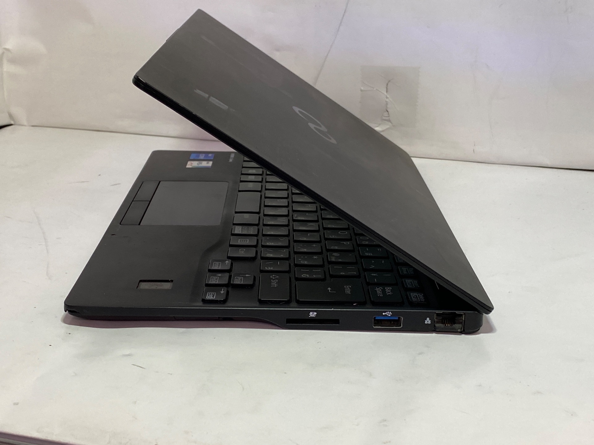 FUJITSU(富士通) LIFEBOOK U9311/FX (FMVU3403DP)の激安通販(詳細情報