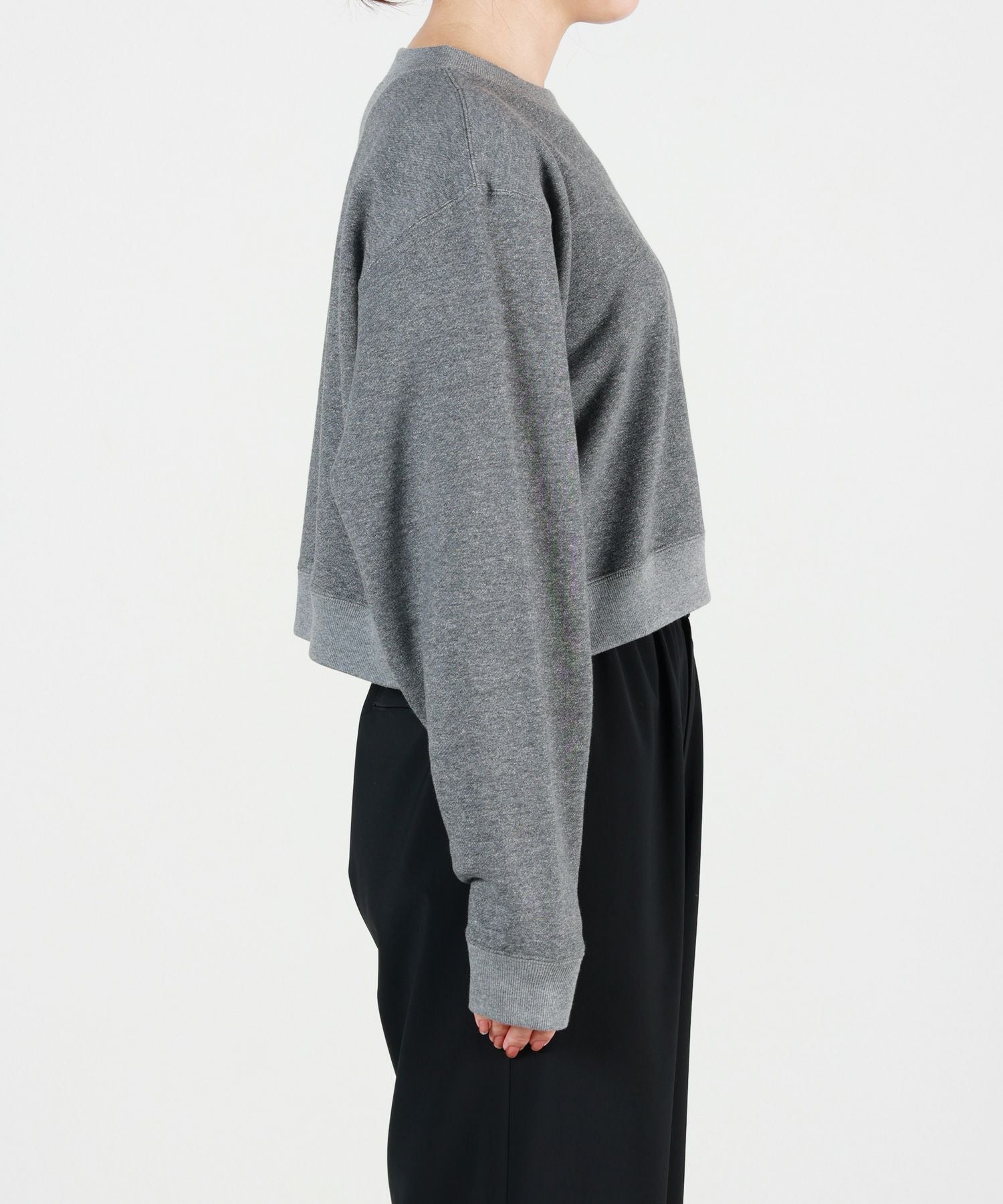 HYKE(ハイク)】 CROPPED SWEAT SHIRT｜PARIGOT ONLINE（パリゴオンライン）