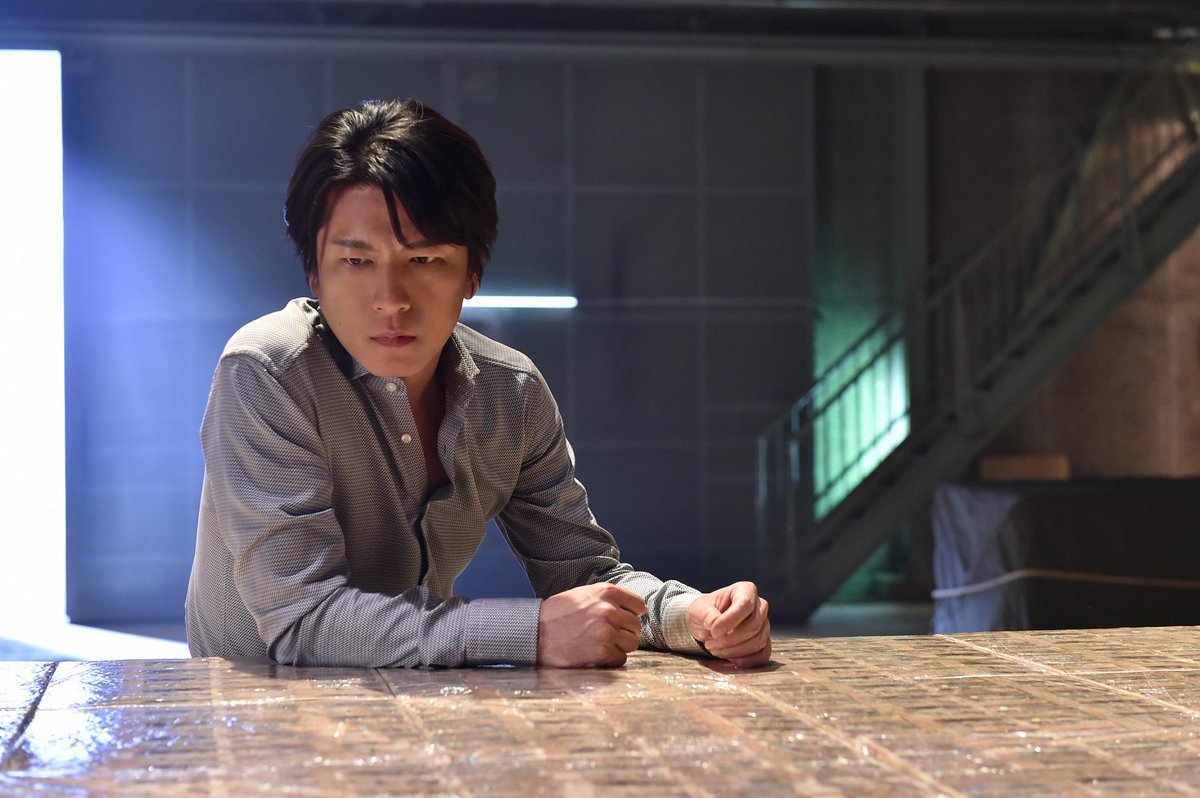 日曜オリジナルドラマ【連続ドラマW 悪貨】 ◇及川光博 黒木メイサ W