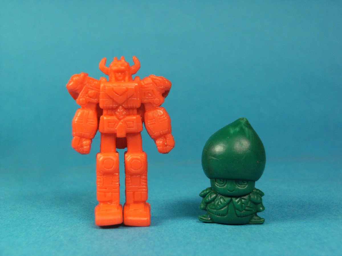 星獣戦隊ギンガマン」雪印ソーセージおまけミニモデル。ギンガグリーン