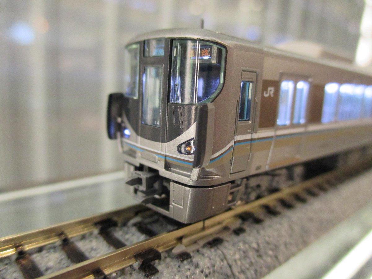 225系12両編成】225系8両セットにAssyパーツを組み合わせて用意した4両