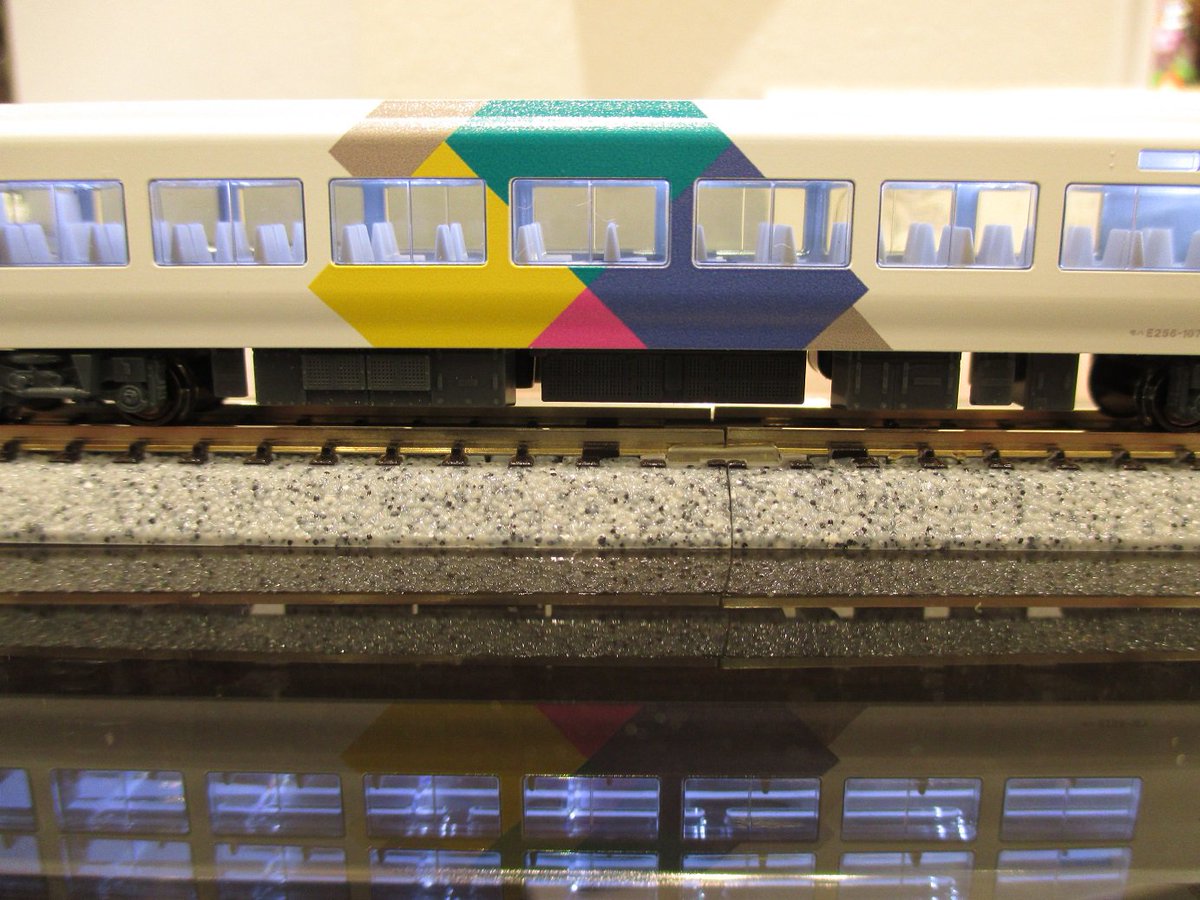 入荷案内】10-1274/1275 E257系「あずさ・かいじ」7両基本セット/4両