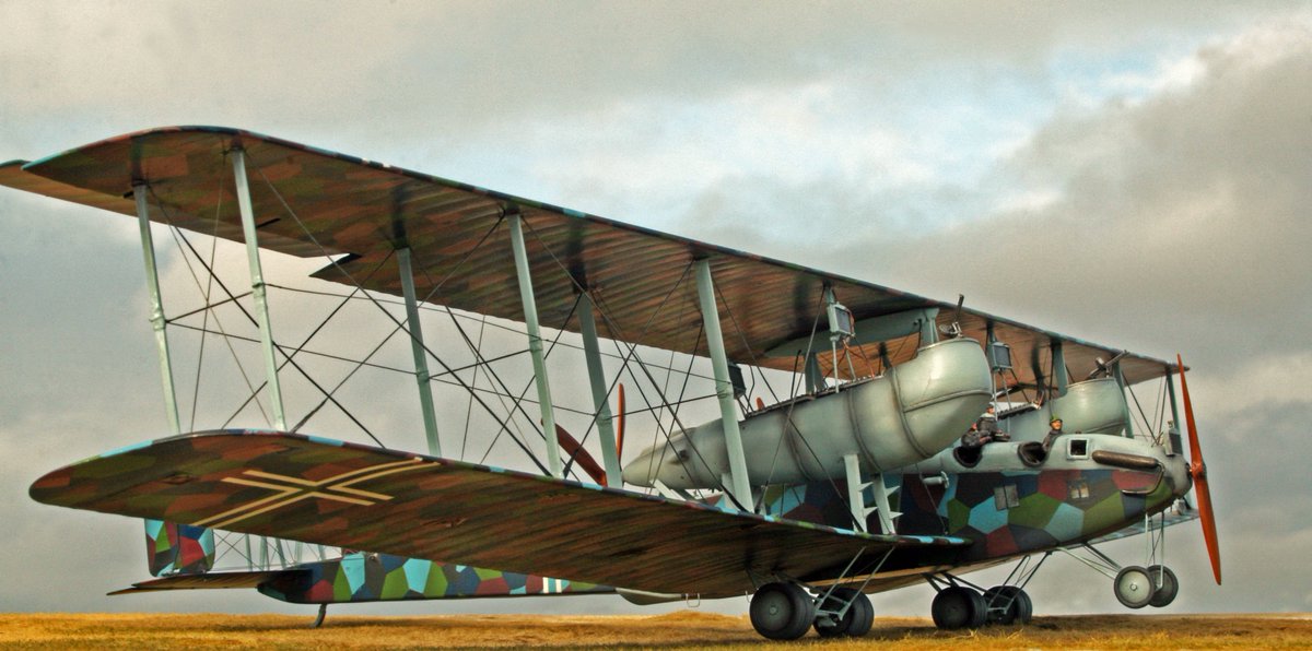 ツェッペリン シュターケン R.IV［ローデン改造 1/72］＊写真は模型