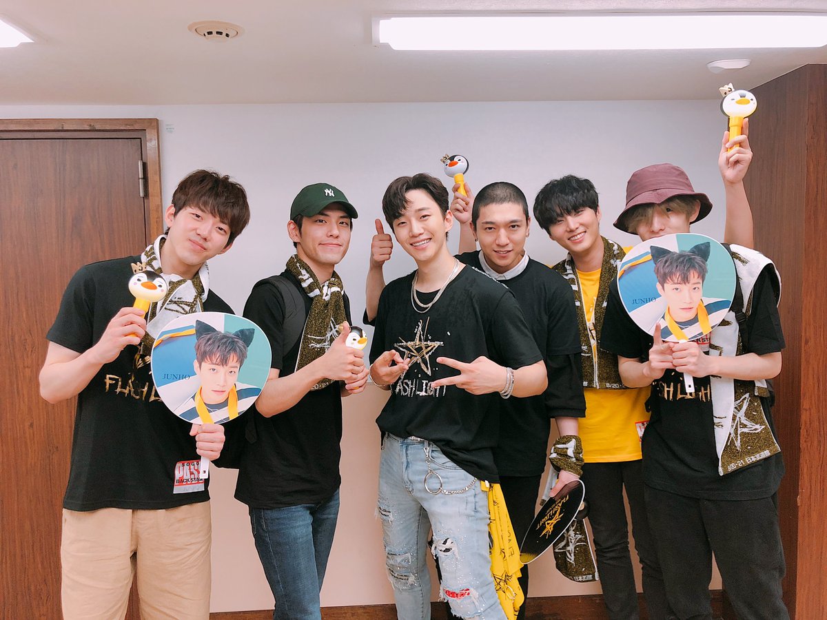 そして可愛い後輩のDAY6も応援に来てくれました！ #2PM #JUNHO #ジュノ