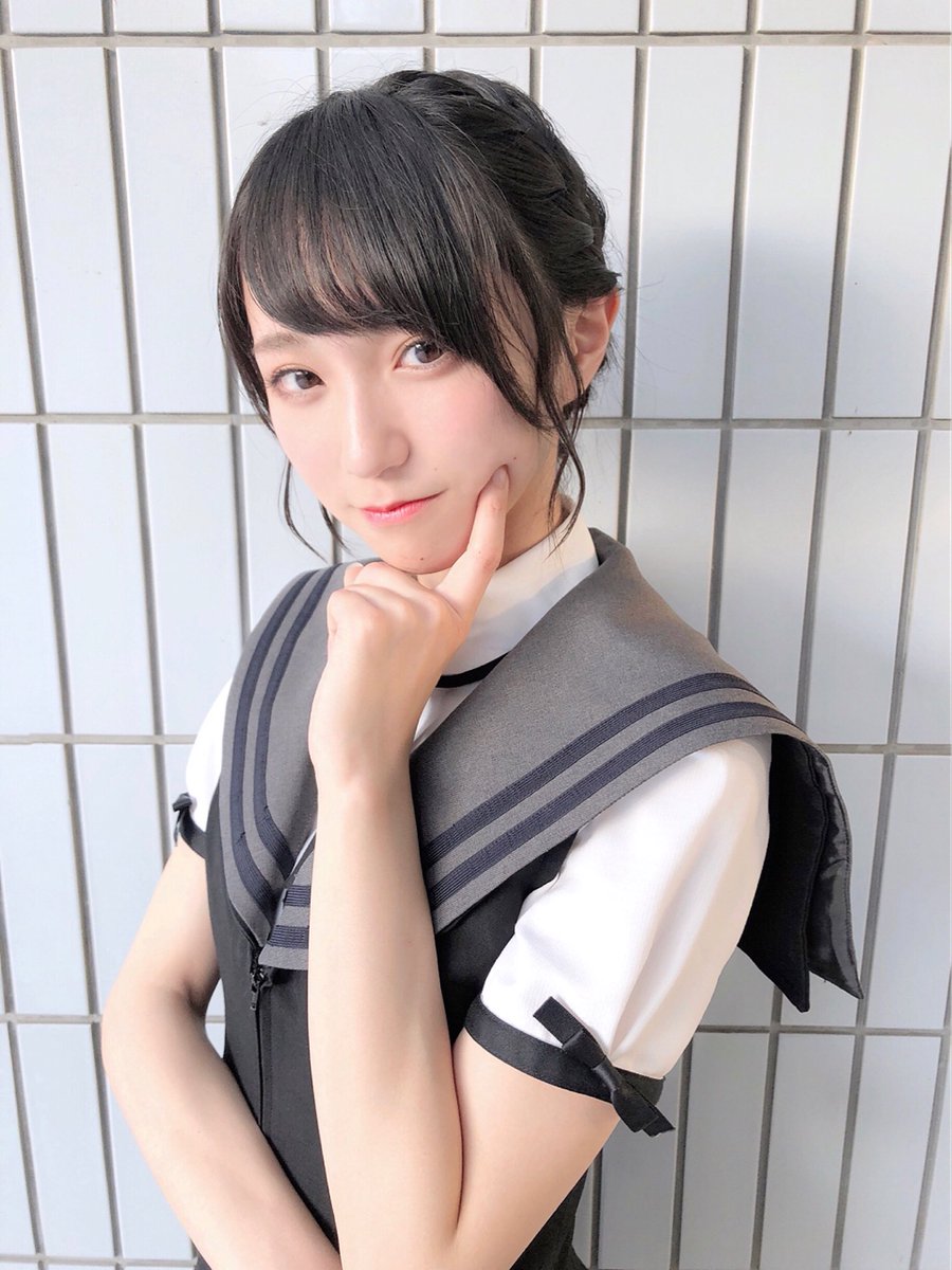 まとめ髪〜☺️🙌 長めの髪の毛を存分に楽しんでいる☺️🙌 #イコラブ