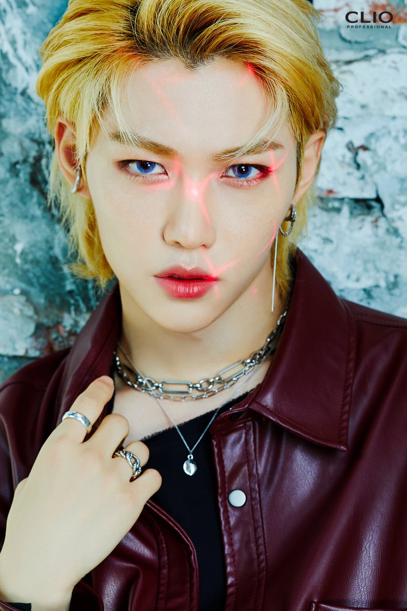 CLIO X Stray Kids 21SS Spicy Flavor Felix 𝑵𝑬𝑾 Pro Eye Palette