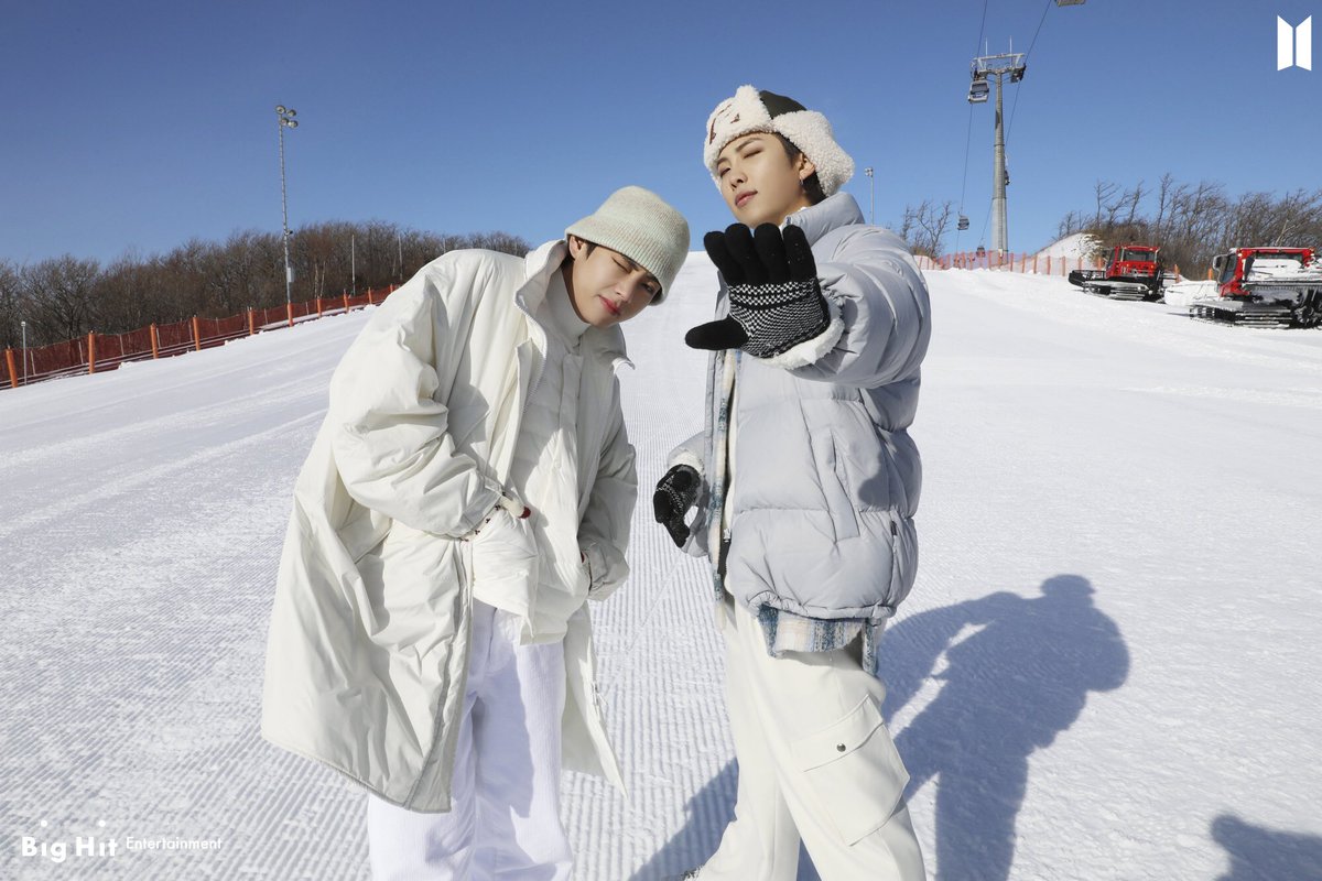 2021 BTS WINTER PACKAGE 🐨❄️🐻 #RM #V @BTS_twt