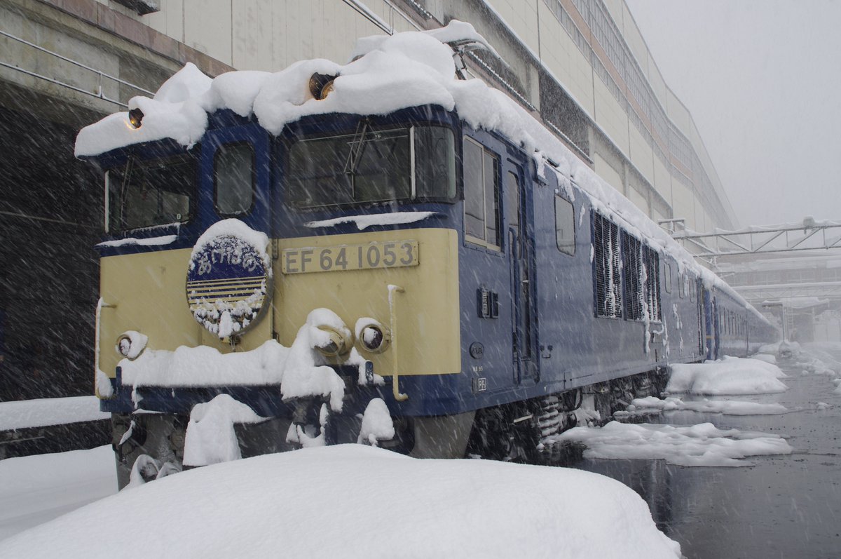 夜行列車の話？ これはちょうど5年前関東地方のドカ雪で浦佐で抑止上越