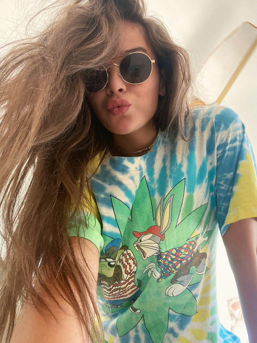 ヘイリー・スタインフェルド JP公式 (@_haileejp) / Posts / X