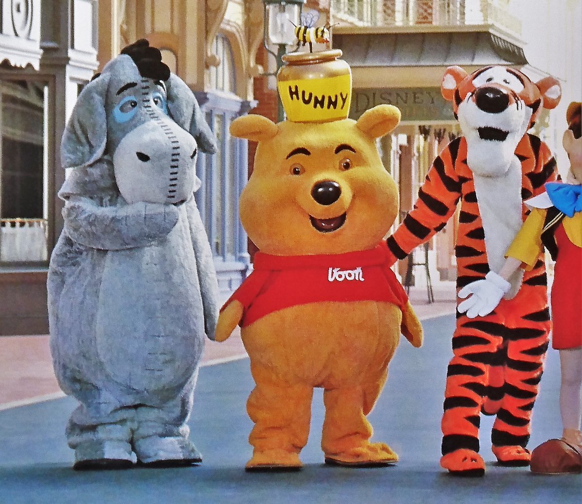 昔のプーさんの着ぐるみが怖い(怖かった)という 意見を沢山頂いており