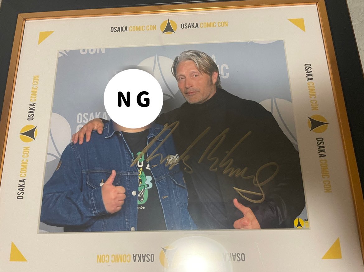 生でマッツを見れて少し会話出来たのが最高でした。サインは撮影会の