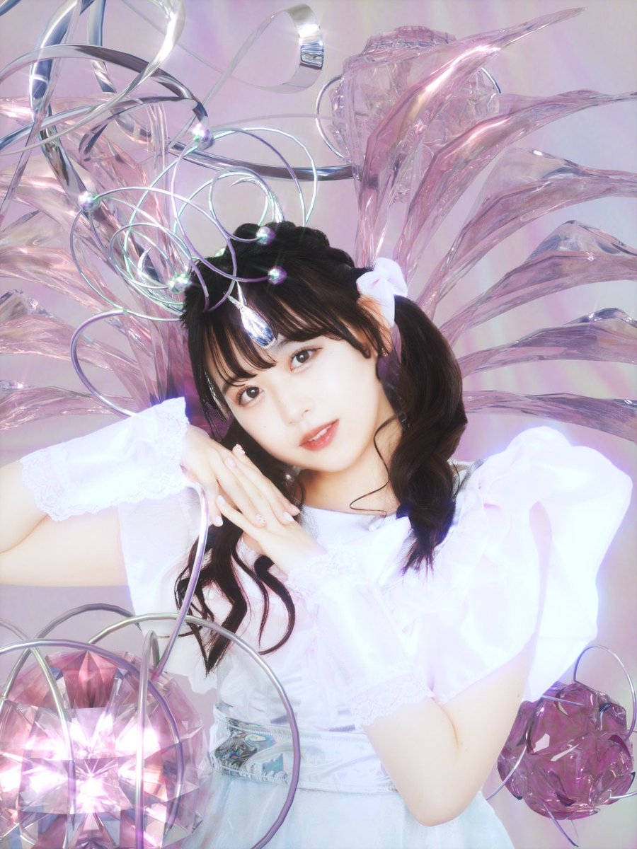 アソビシステム所属のアイドルグループ、FRUITSZIPPERのメンバーとして