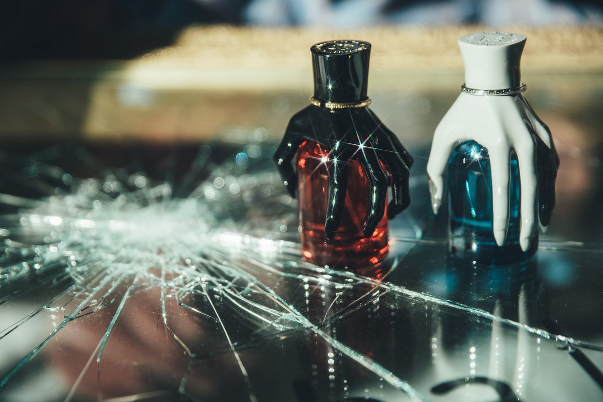 ha | za | ma 2022PC 惹きずり込まれる運命の香水 <リュビ/サフィール