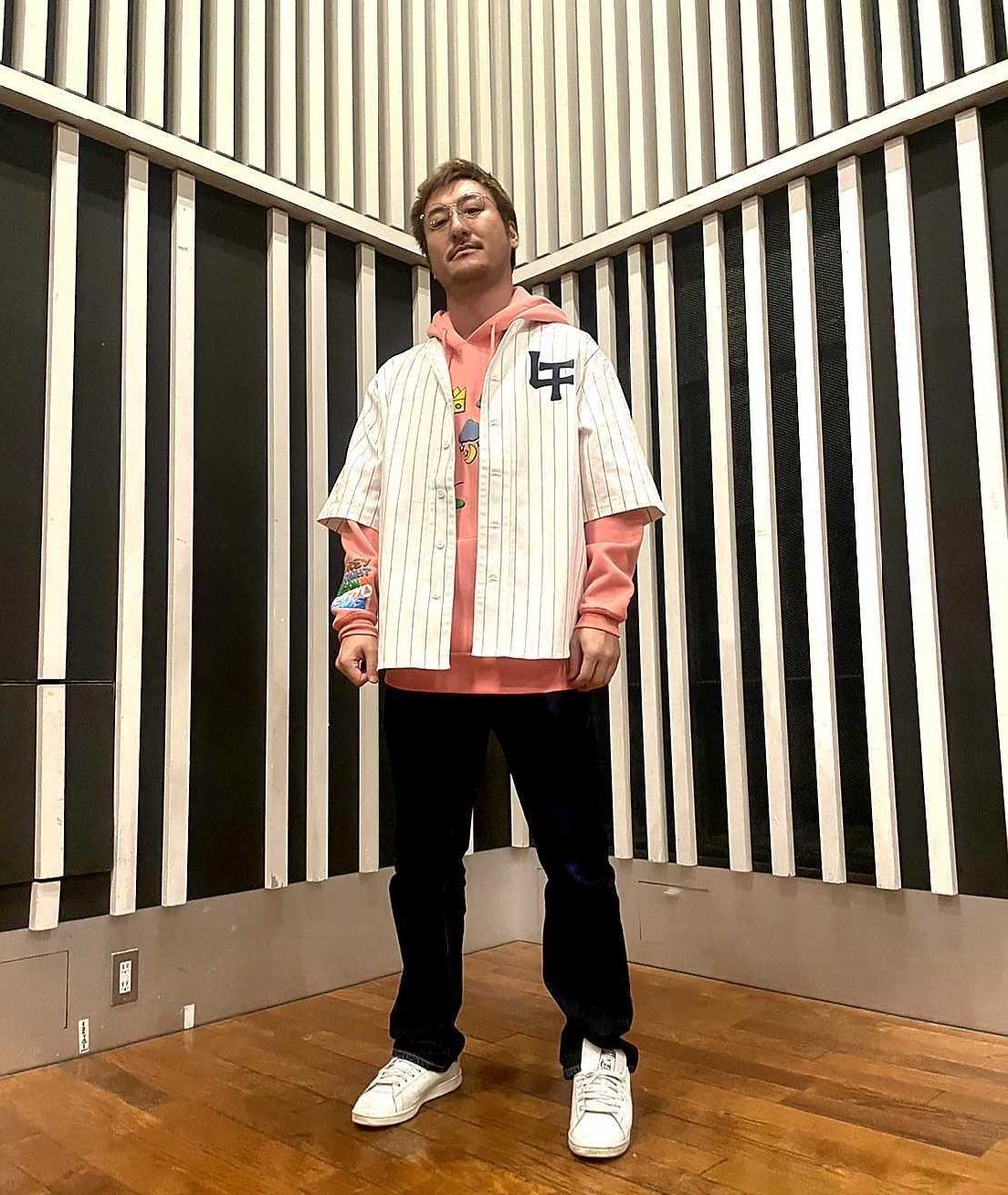 公式グッズ スタッフ着用イメージ】 男性182cm グッズ着用 事前販売は