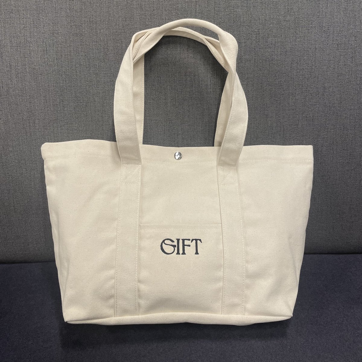 公演オフィシャルグッズ先行通信販売中📣】 👜トートバッグ👜 底マチ