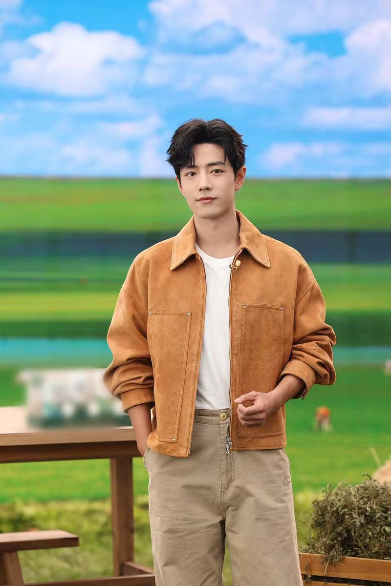 2025/11/09 肖戦工作室微博更新 画像9枚、ライブフォト4枚公開 （1/4