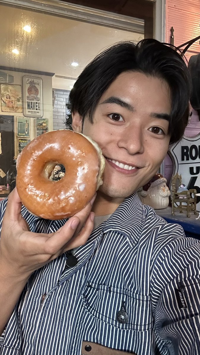 ドーナッツ大好きーー🍩😍💓✨️ 待って、ドーナツなの？ドーナッツ