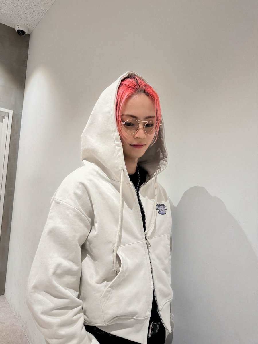 ◤龍宮城 ARENA LIVE 2026 -SHIBAI- OFFICIAL GOODS RYUGUJO Cropped