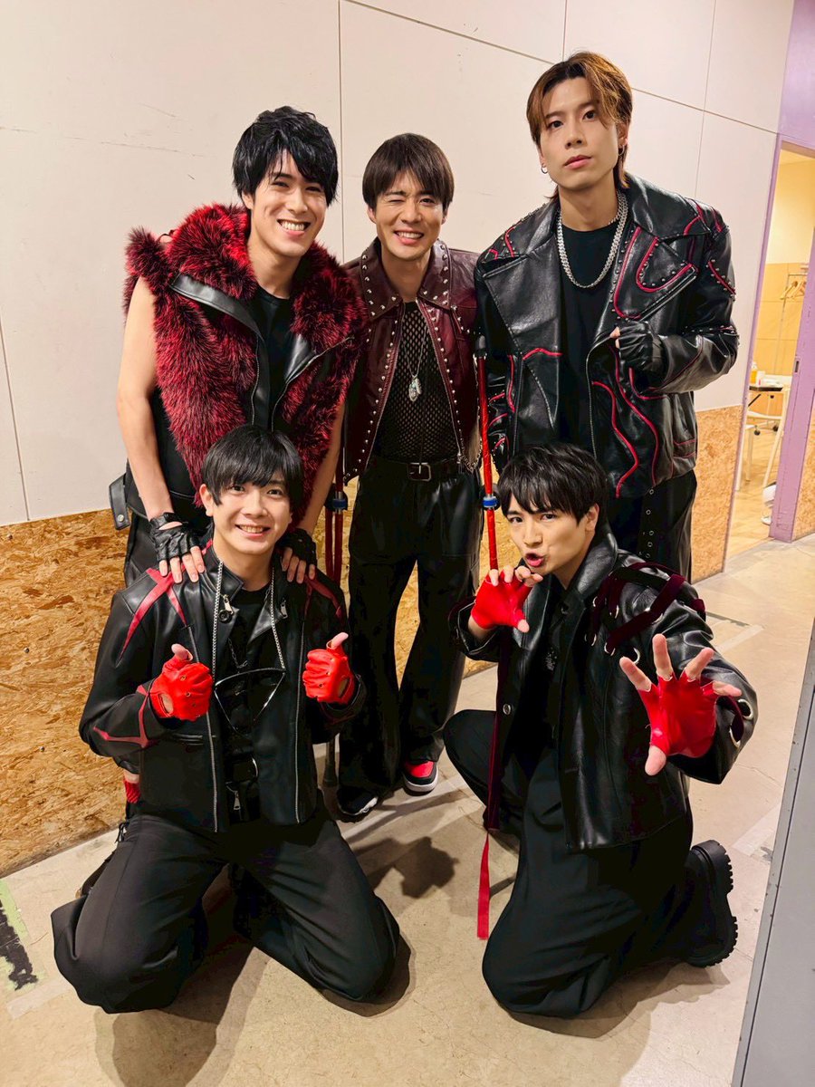 G9RGwC5bsAAIoMJ.jpg?format=jpg