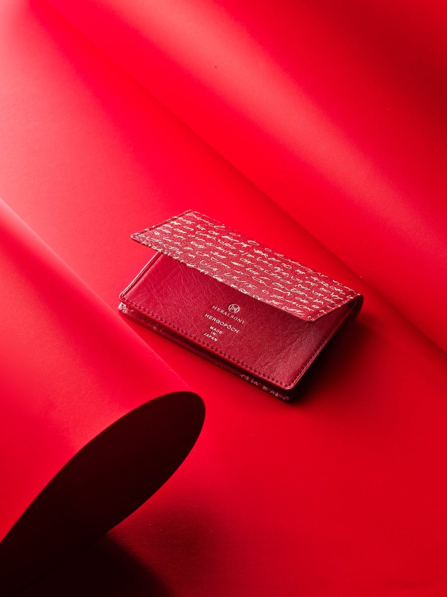 緊張の顔合わせ。 「素敵な名刺入れですね」と言われて、会話がは