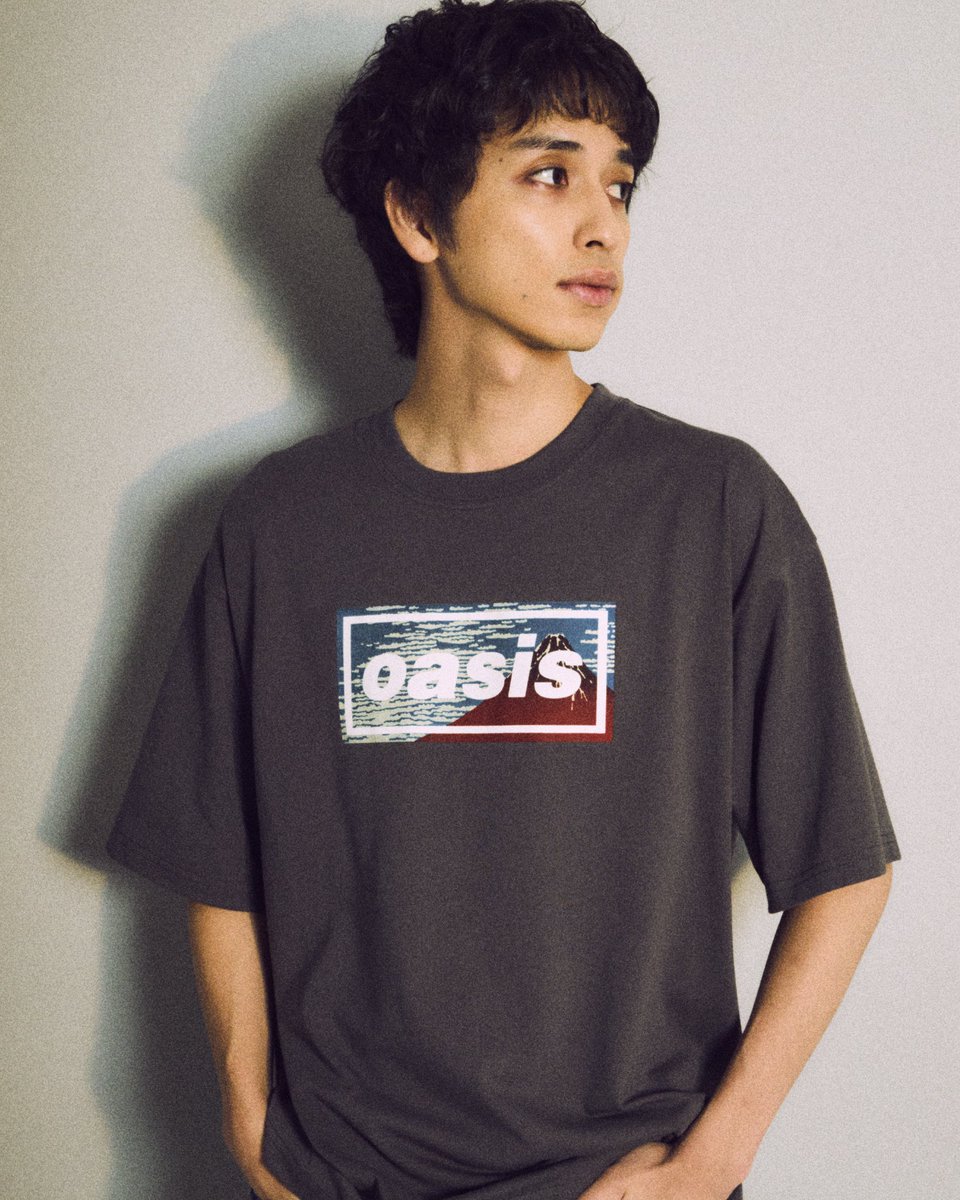 日本限定 Oasis Live 2025 Tシャツ 富士 新品未開封 Tシャツ 富士