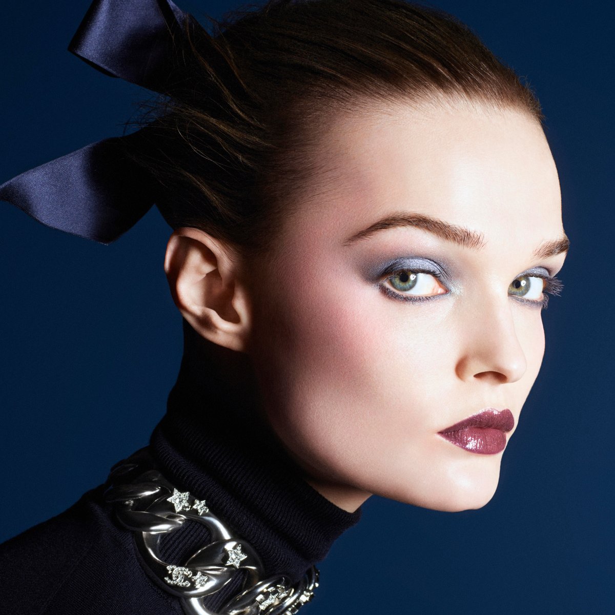 特別限定品 レ キャトル オンブル ニュイ アストラル。 アイコニックな