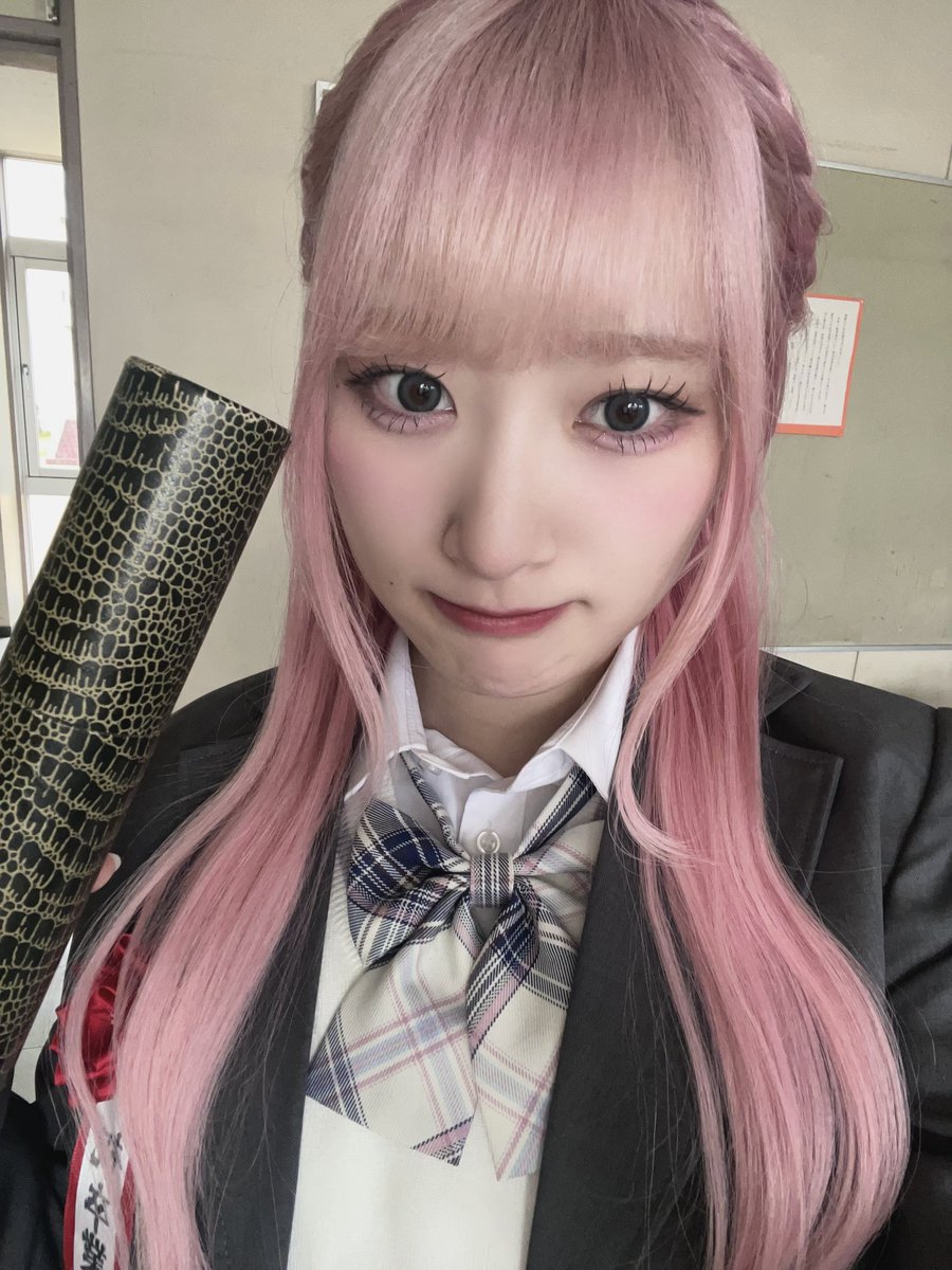 16thシングルカップリング曲 「 君の第3ボタン 」 のMVが公開されまし