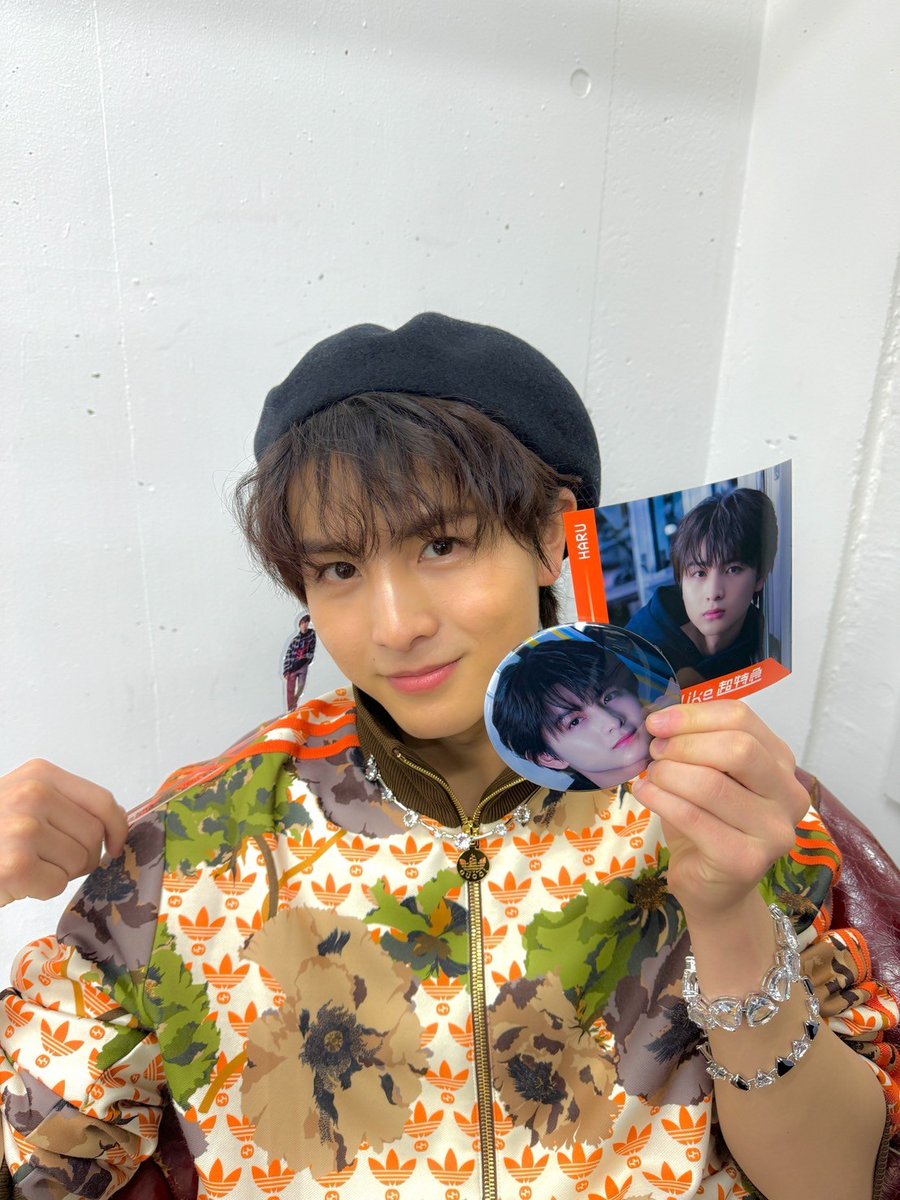 GIWjnW2akAAO8kh.jpg?format=jpg