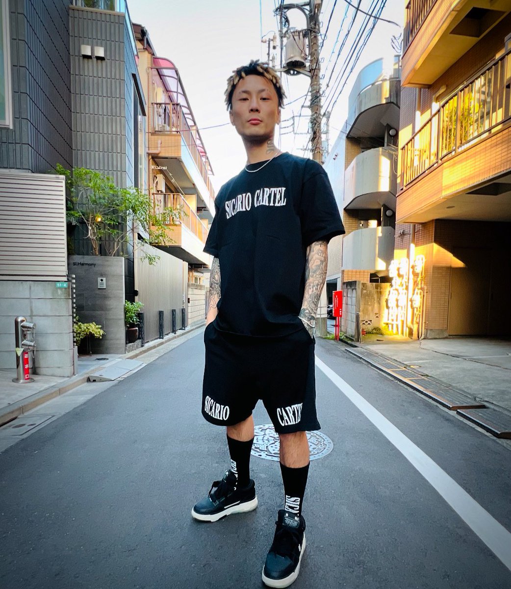 篠塚辰樹選手着用のセットアップ、Tシャツ、ソックス、発売しており