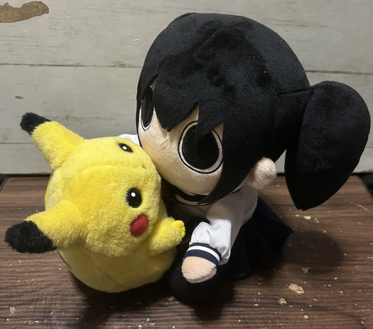 小さい頃買った丸い初期ピカチュウのミニサイズ(約15cm)ぬいぐるみが出