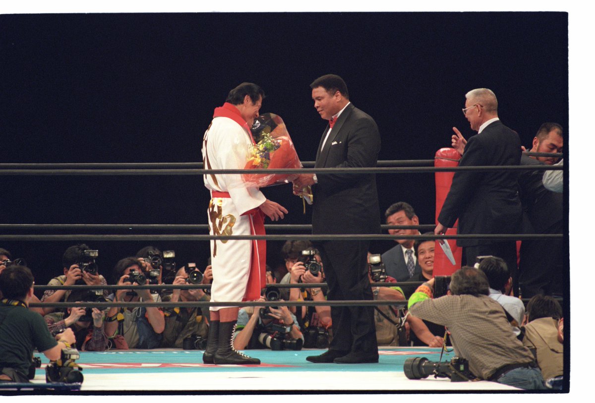 ドームに響け! 最後の猪木コール! #燃える闘魂 #アントニオ猪木 入場