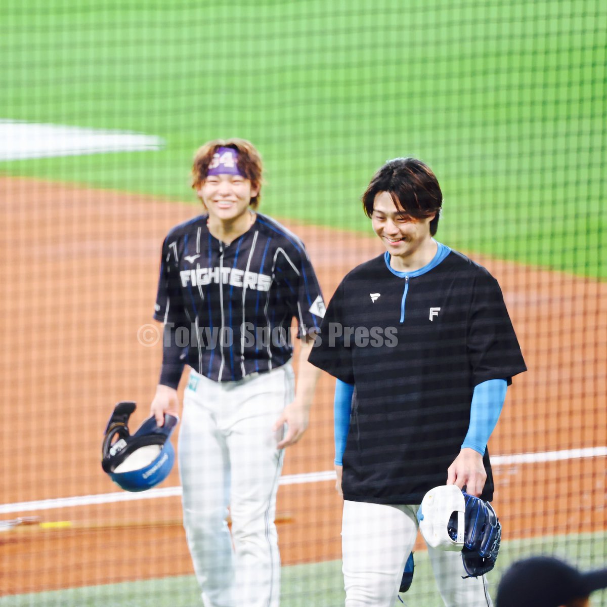 GZvJQiRaAAAa0s0.jpg?format=jpg