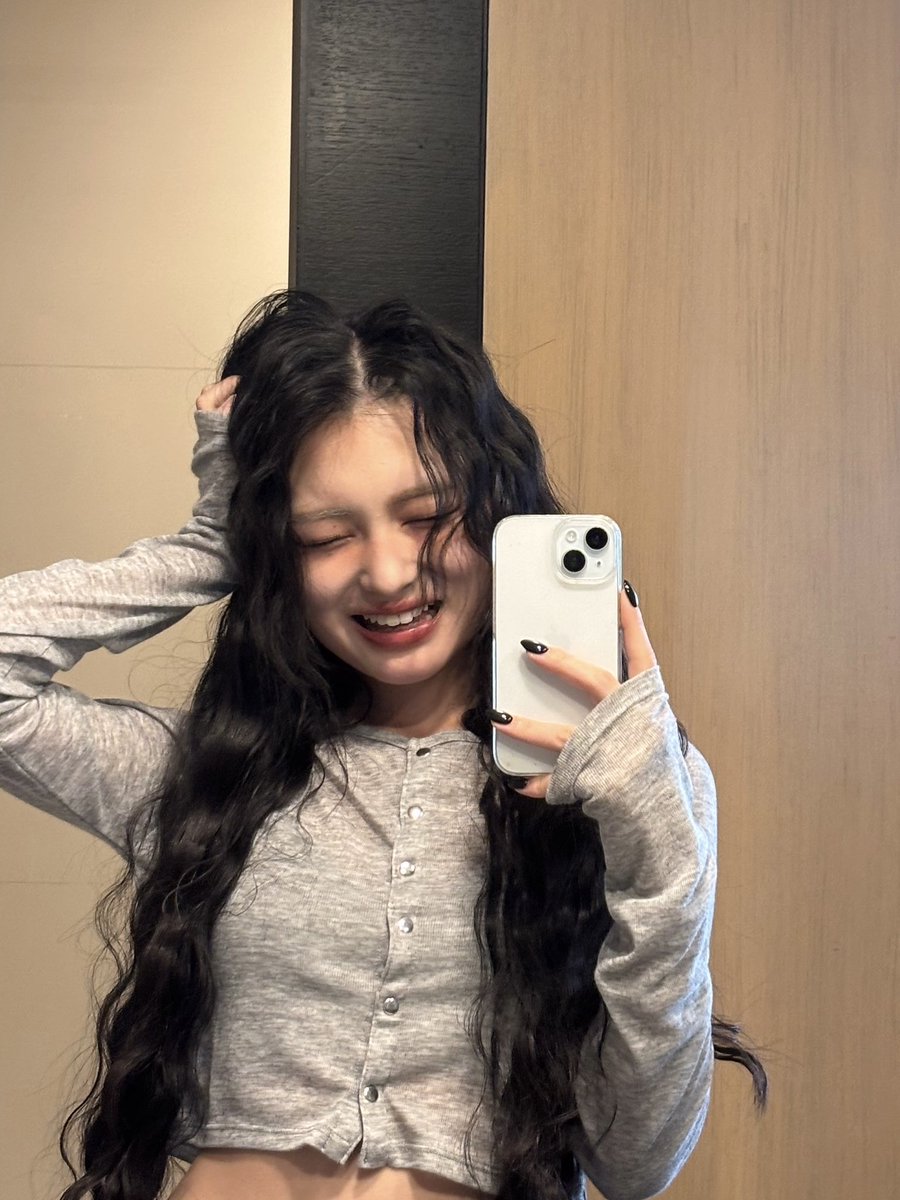 超スーパーロングヘアの ウェーブ巻きがとても可愛い🎶♡ #きゃんちゅー