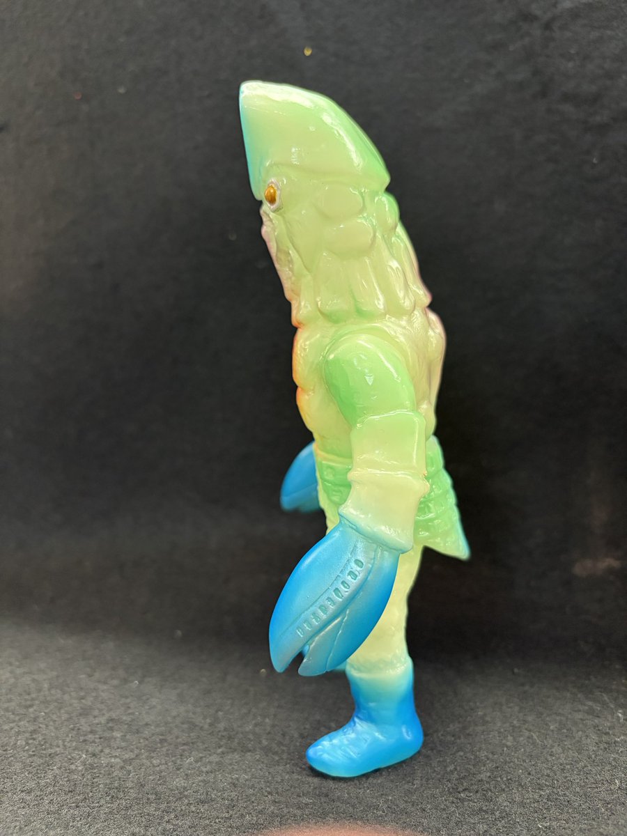 ワンフェスで販売、蓄光バルタン星人Jr. 6000円 よろしくお願いします