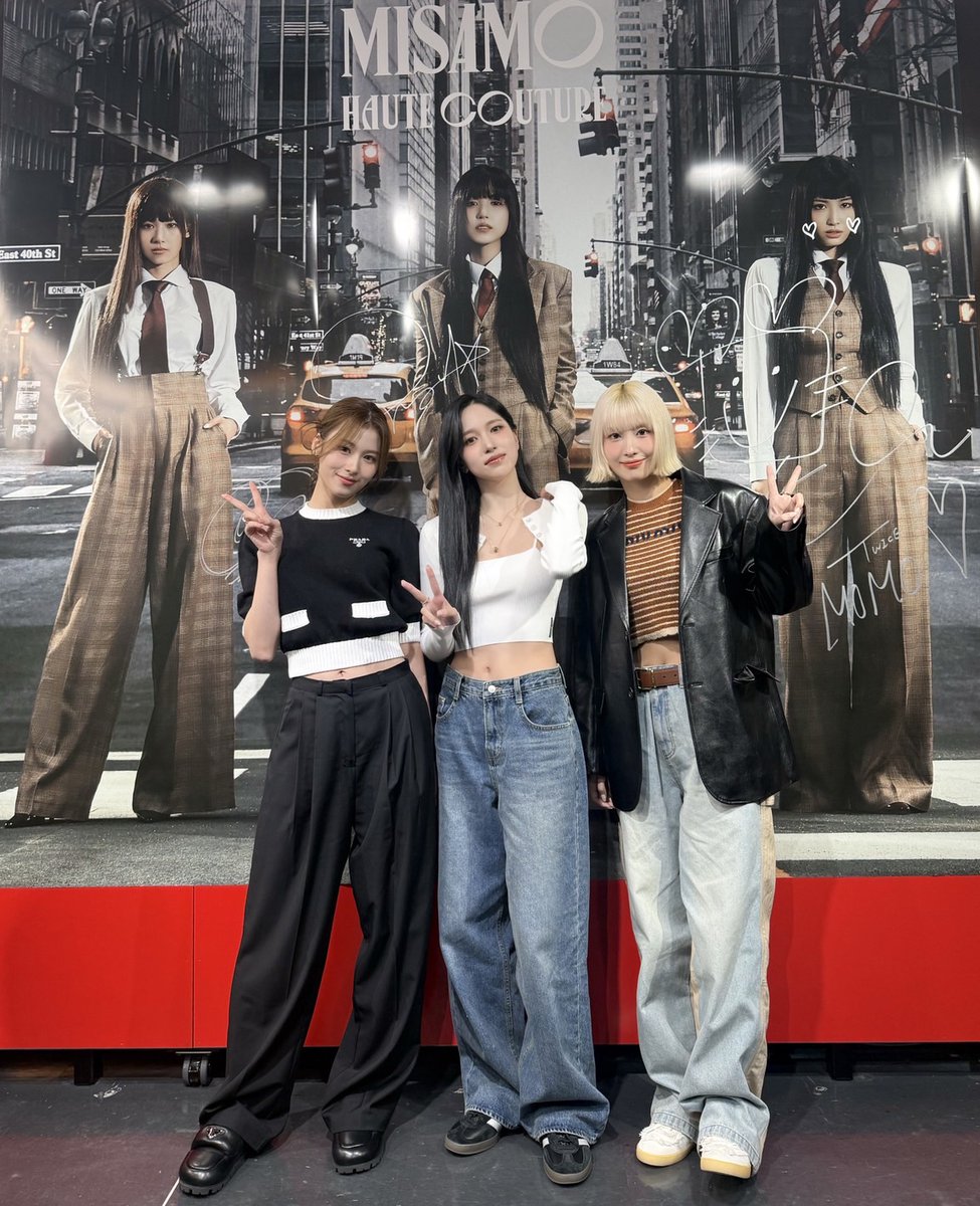 MISAMO】 なんと昨日、タワレコ渋谷店にて サイン会を開催してください