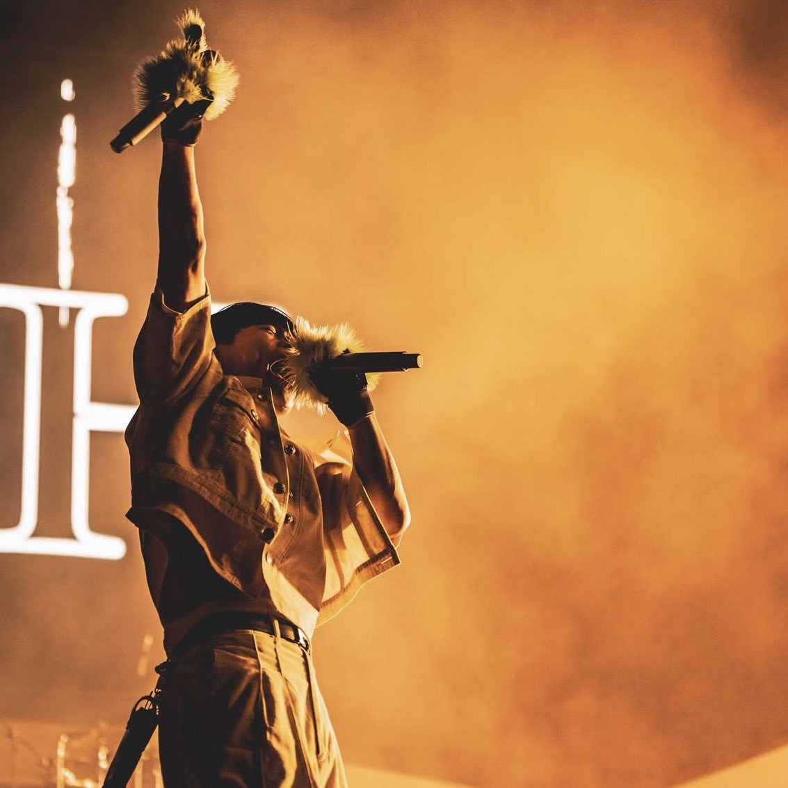 UVERworld フェニックスグローブ