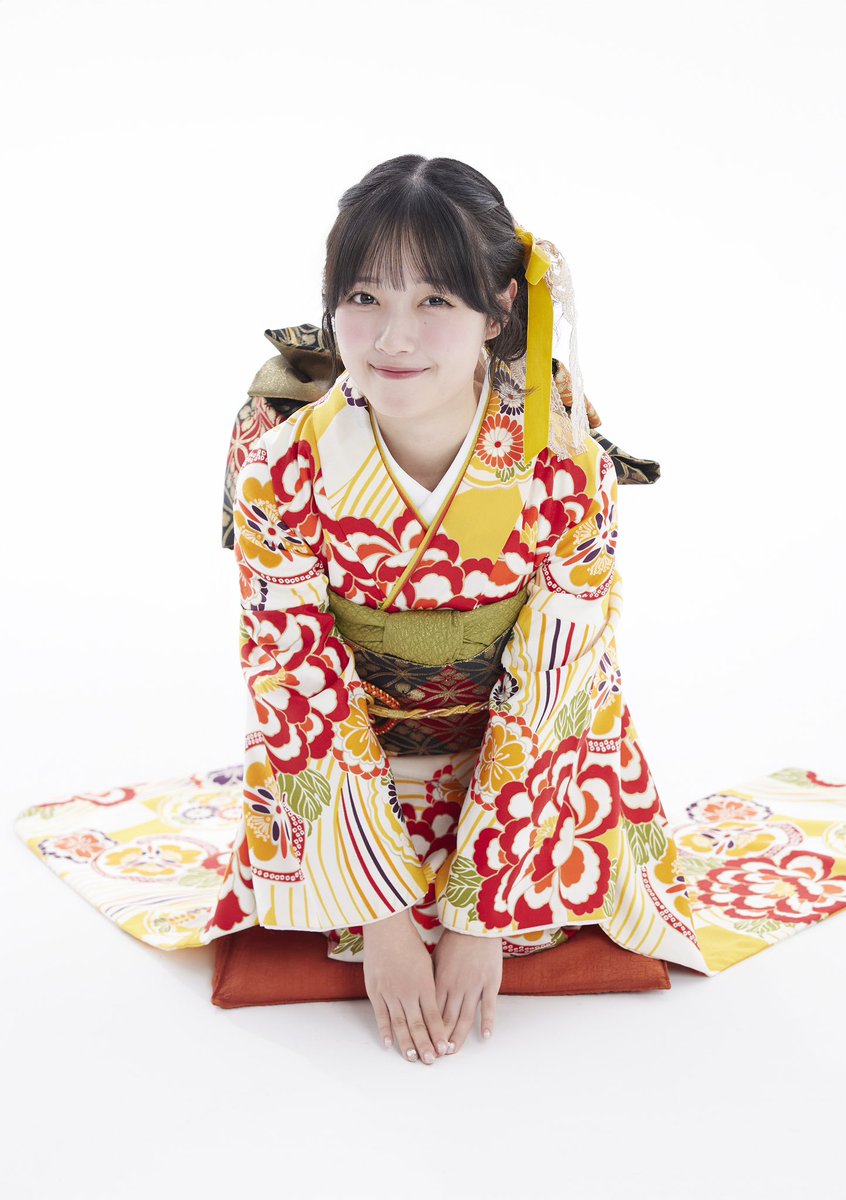 謹賀新年 川本笑瑠👘🧡》 🧡川本笑瑠 @emiru_cs0422 ▽2/1(土)ワンマン