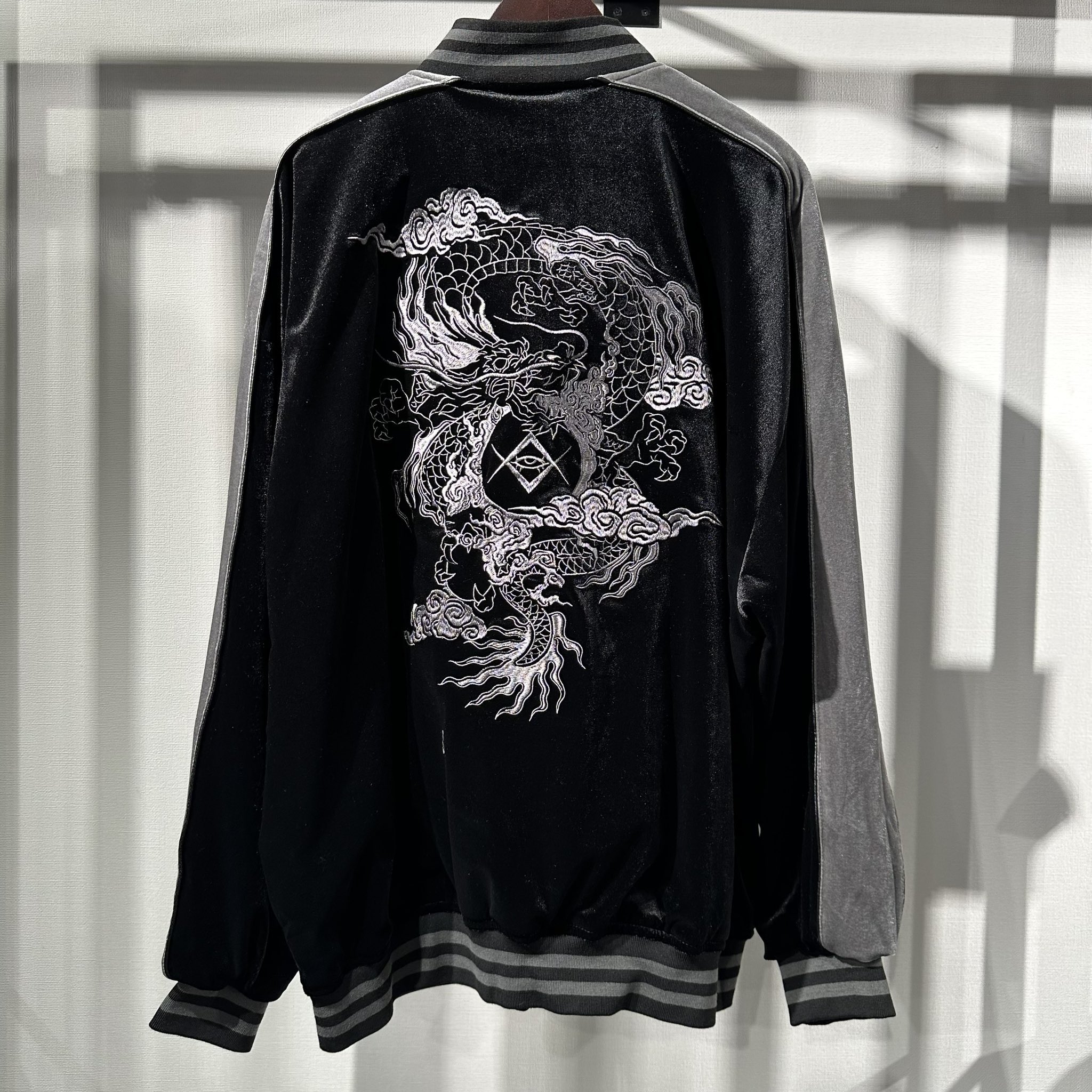 REFLEM/レフレム』ドラゴン刺繍ベロアスカジャン 【公式通販】