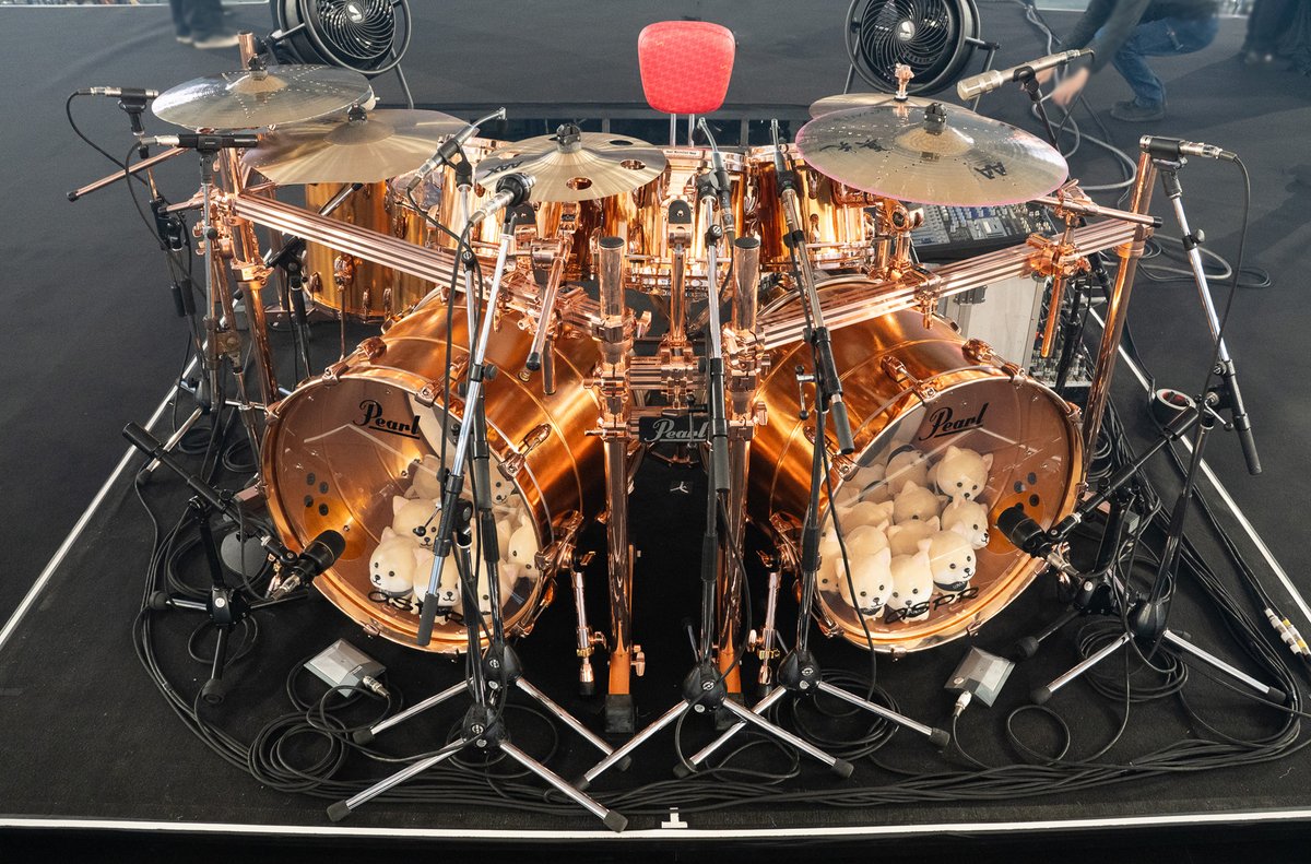 LUNATIC TOKYO 2025-黒服限定GIG- 今回はセンターステージに2台の