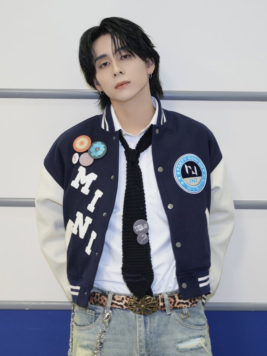 CDTVライブ！ライブ！にてINIの西洸人さんにハンドニットネクタイを