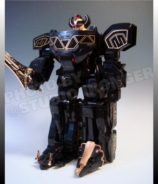 進化合体 DX大獣神（ブラックバージョン）。恐竜戦隊ジュウレンジャー