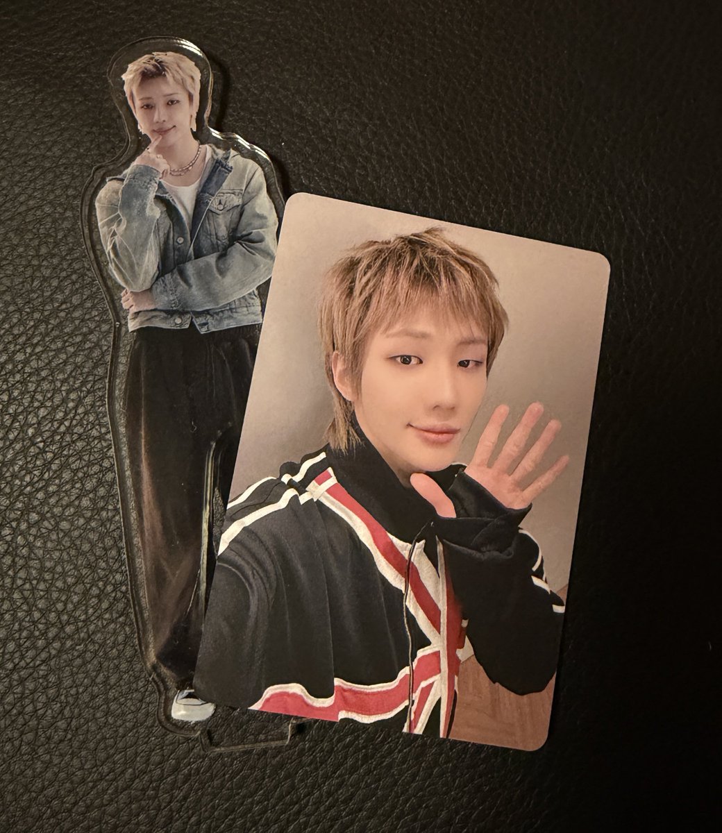 じゃんけんトレカお渡し会 5. JUNHYEOK 🐤 🖐🏻 🪆 ✊🏻(負け) #TNX