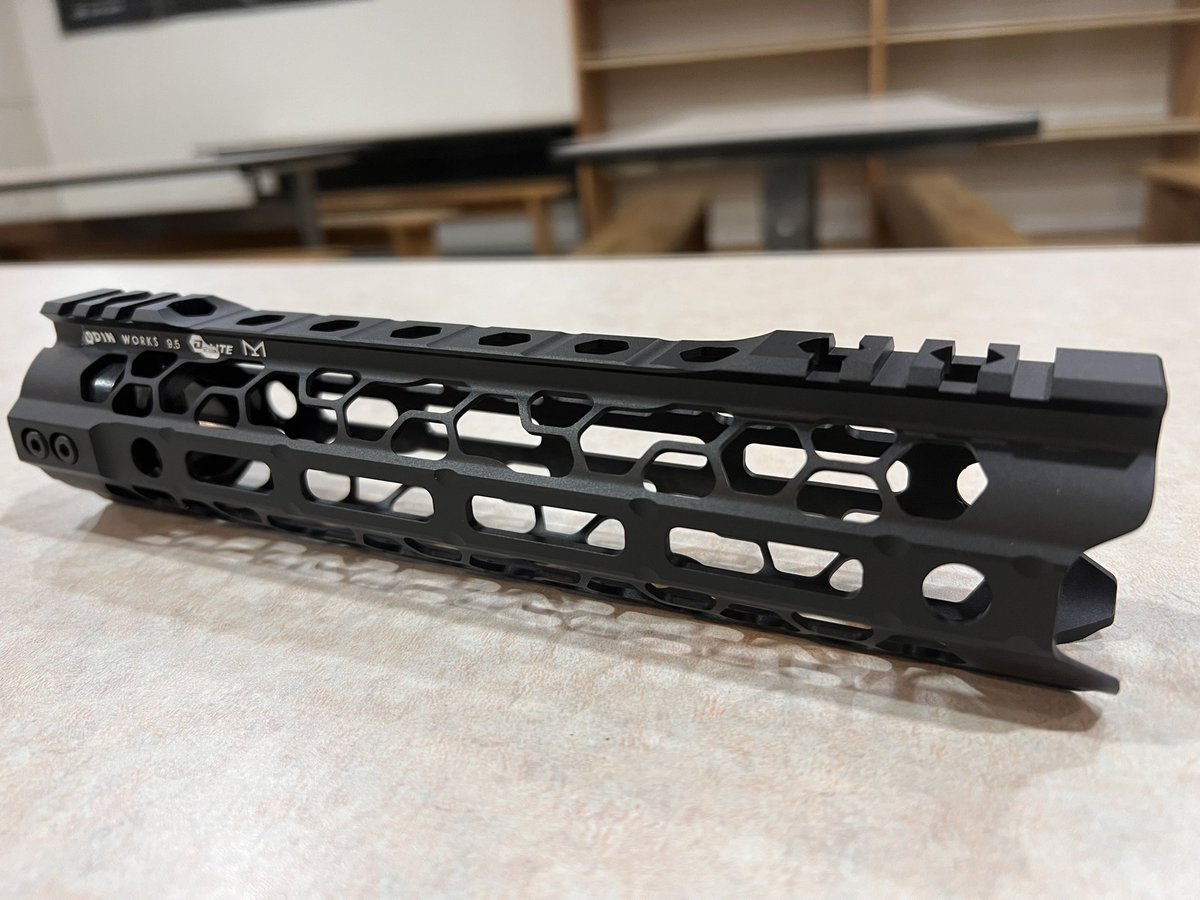 ノーブランド ODIN WORKSタイプハンドガード&ガスブロック入荷してます