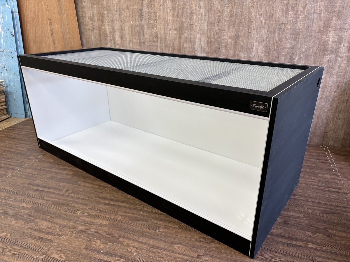 おはようございます！ ケージの製作スタートです！ スタンダード防水