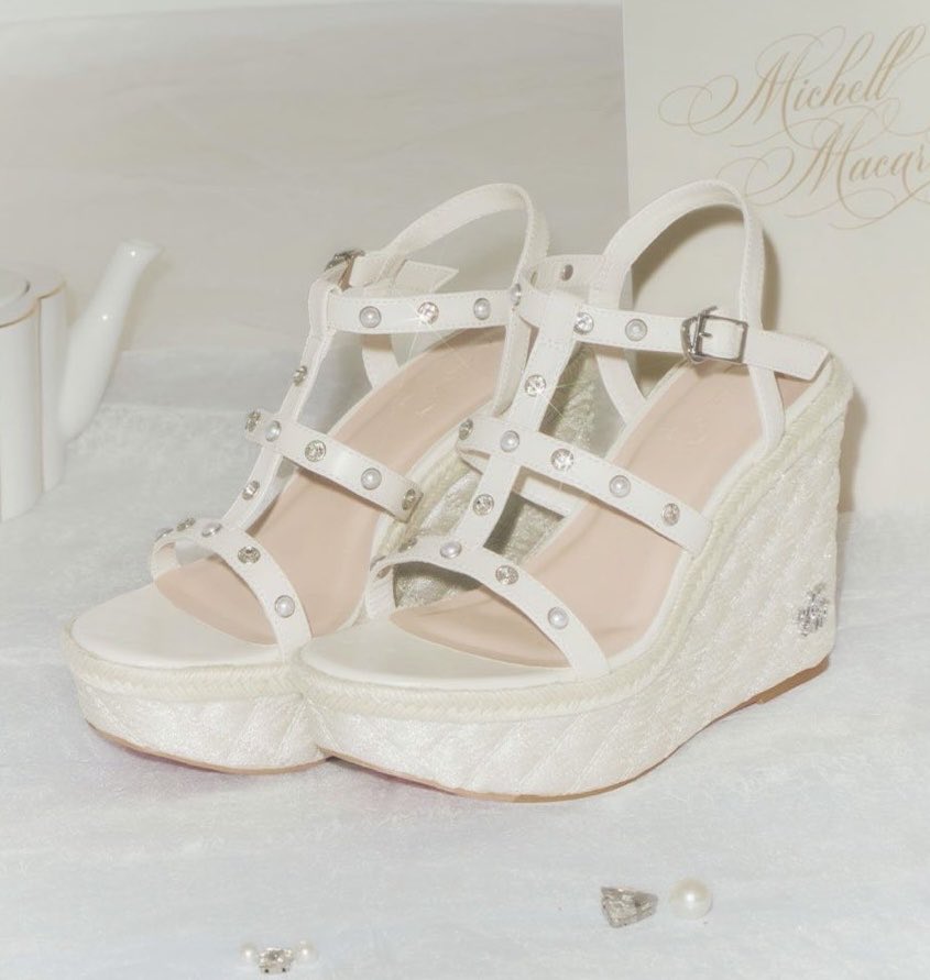 𝐑𝐄𝐒𝐓𝐎𝐂𝐊 】 ♡盛れる12cmソール♡ どんなコーデにも合いやすい